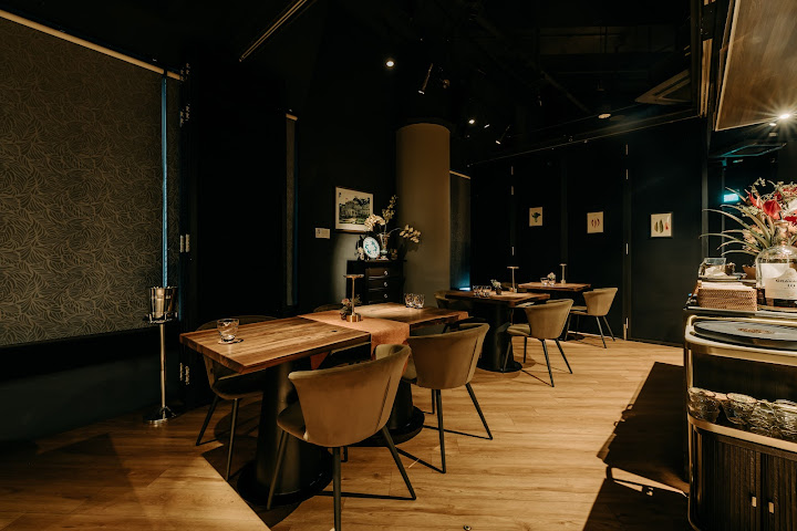 Restaurant Labyrinth by null