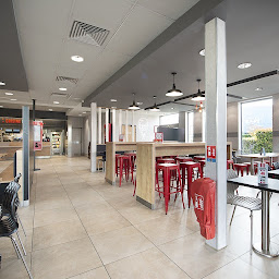 Photo n°36 de KFC Nantes Saint-Sébastien à Saint-Sébastien-sur-Loire (Restaurant de hamburgers)