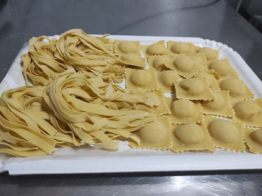 Pastificio Messina ( PASTA FRESCA ) "L'isola dei Sapori" minimarket Gallery - Italy