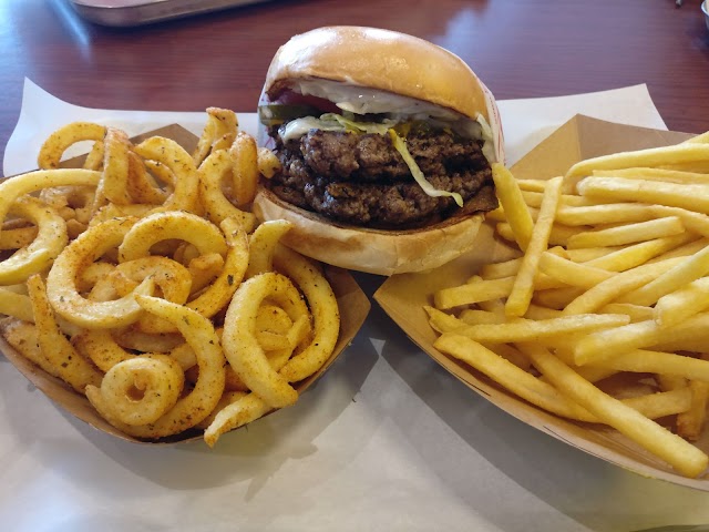 Fatburger & Buffalo's