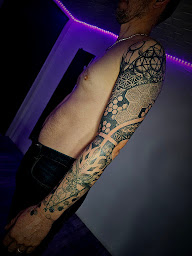 Photo n°5 de L'atelier le studio à Montval-sur-Loir (Tatoueur)