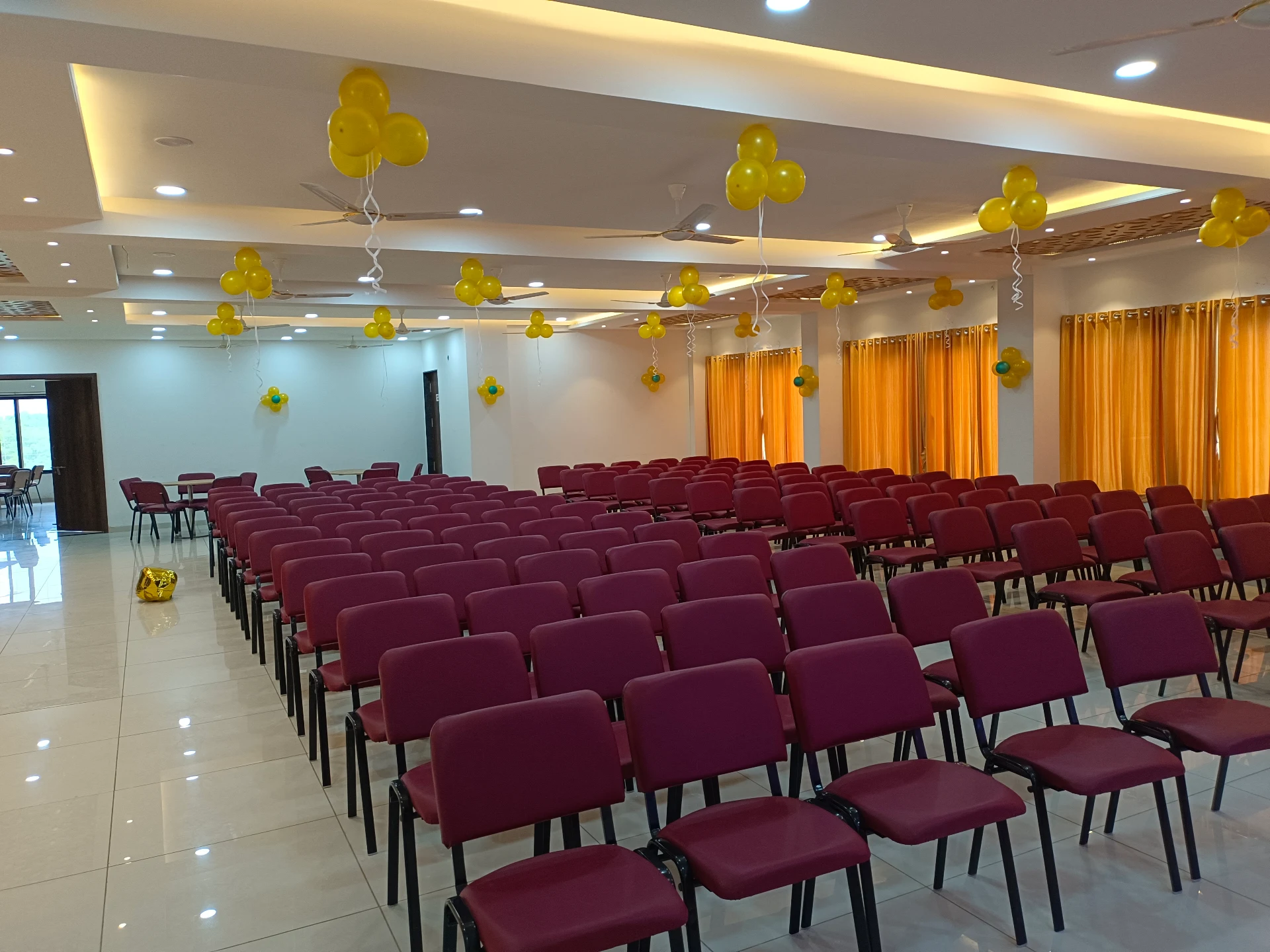 Siddhivinayak Club Hotel & Banquets