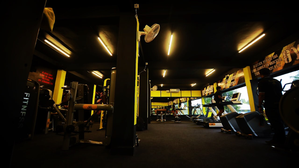 Shark Fitness Studio Gym