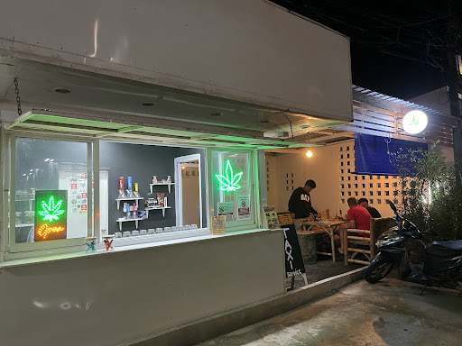 Howdy’420.cannacis.shop