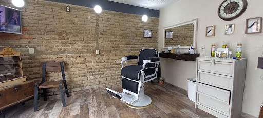 Barberia Y Peluqueria Julio Aguilar