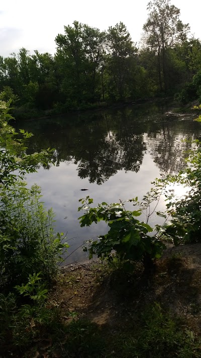 St. Charles Lake Trail