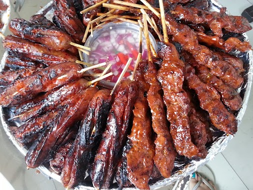 Mommy Fel's Famous Homemade Longganisa & BBQ, Author: Lyn Basco