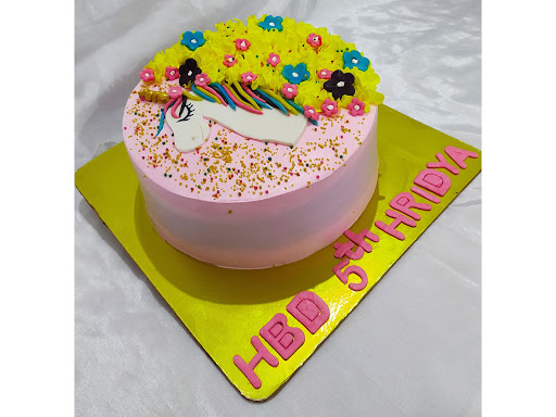Unicorn theme cake post image
