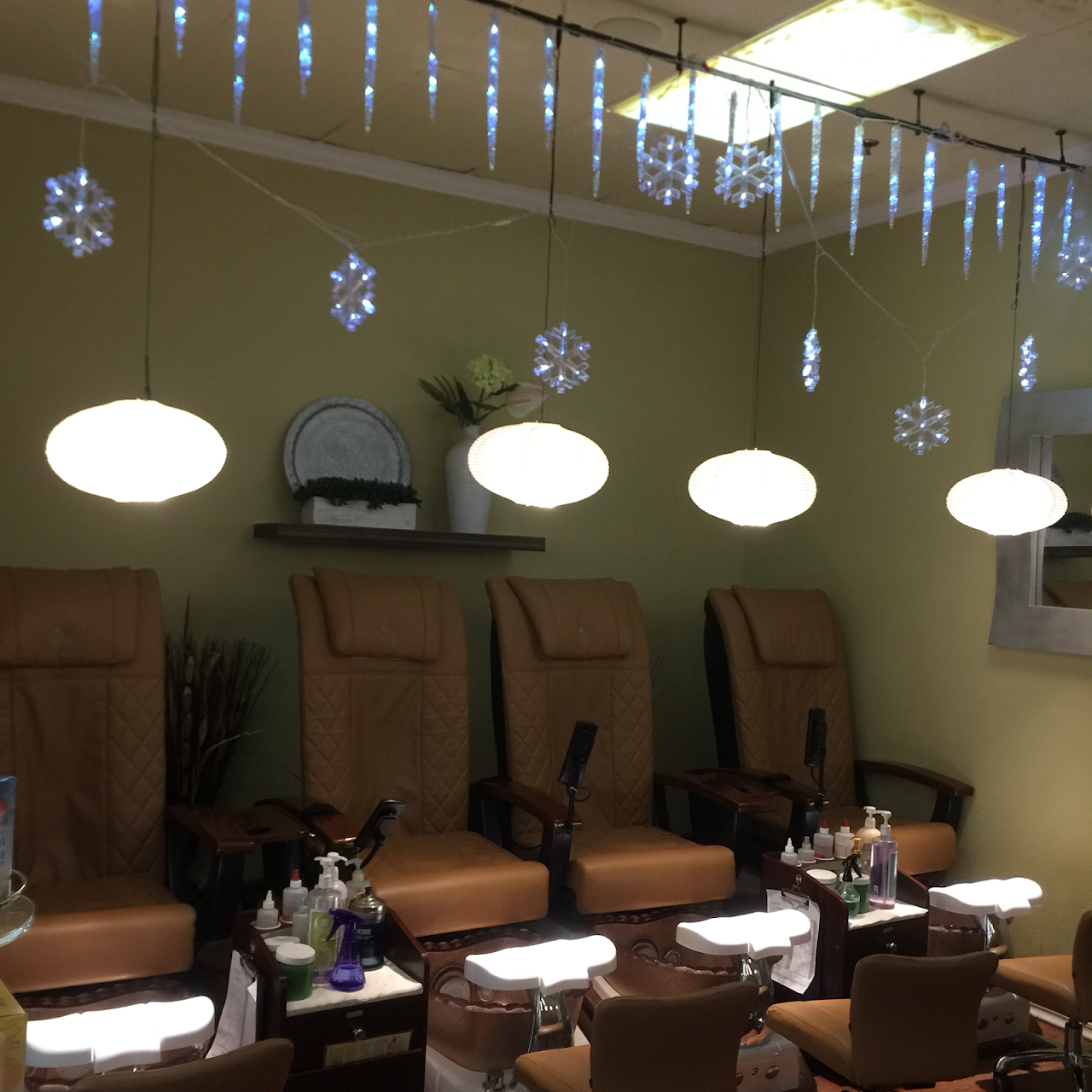 Platinum Nail Spa Nail Salon in Elk Grove