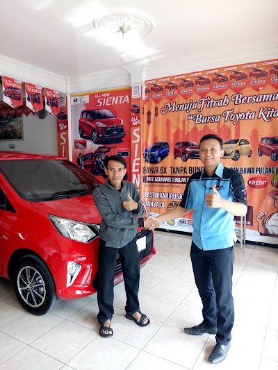 Photos of Auto 2000