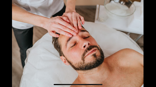 Cosmetology “LeCalme”