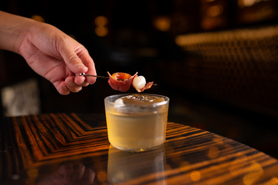 Nautilus Bar by null