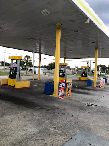 M&M gas & fried chicken