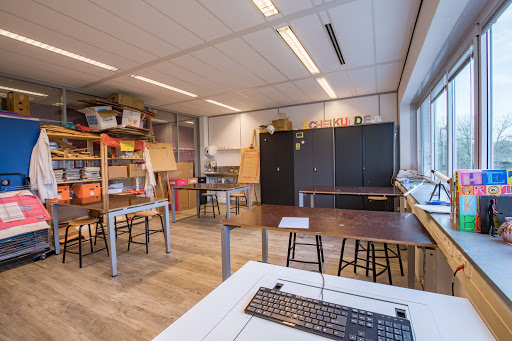 Infinity College Amsterdam - Thumbnail