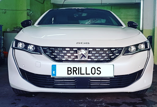 Centro de lavado a mano Brillos