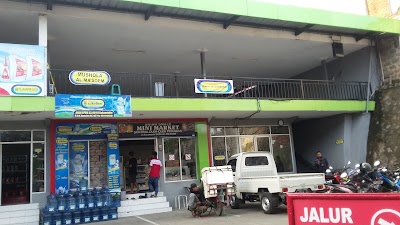 Photos of Pertamina gas station 33-40101