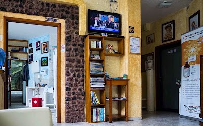 Photos of Cl&iacute;nica Ba&ntilde;os de Agua Santa