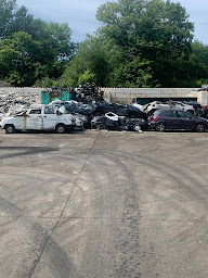 Photo n°4 de Épaviste Nicolas Biarritz Bayonne Anglet | Enlèvement Voiture Épave VHU Gratuit - Dépannage - Ferraille 64 40 Villefranque à Biarritz (Casse auto)