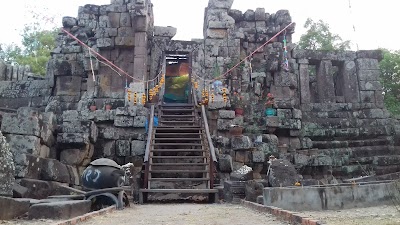 Photos of ປະສາດເຮືອນຫີນ (Ancient Stone Castle)