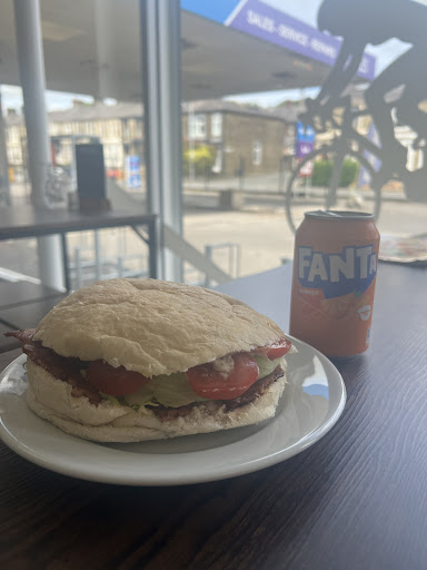 Peddlars Cafe - Visual