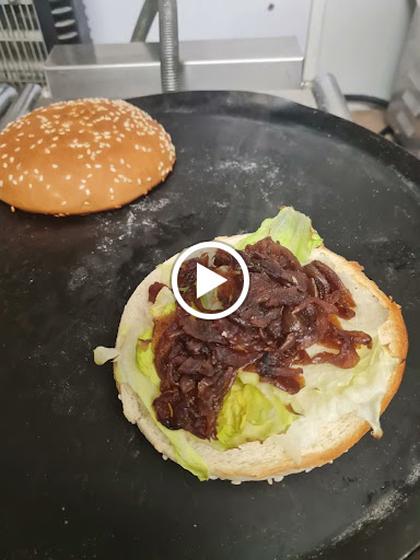 Photo 1 - Savoureux Burger