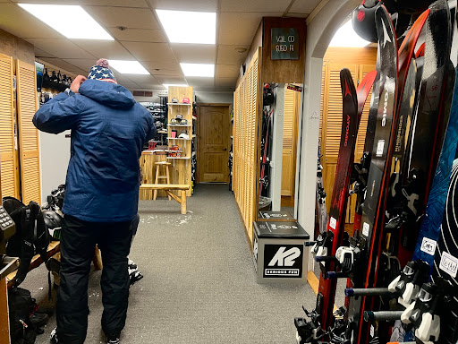 8150 Ski Shop