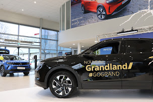 Photo n°4 de OPEL BYmyCAR Fontaine à Fontaine (Vendeur de voitures d'occasion)