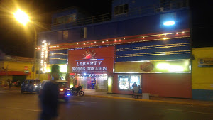 Liberty Monos Dorados 2