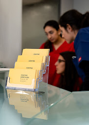Photo n°16 de Centre Dentaire Place de Clichy Dentelia - Dentiste Paris 17eme arrondissement à Paris (Service de blanchiment des dents)