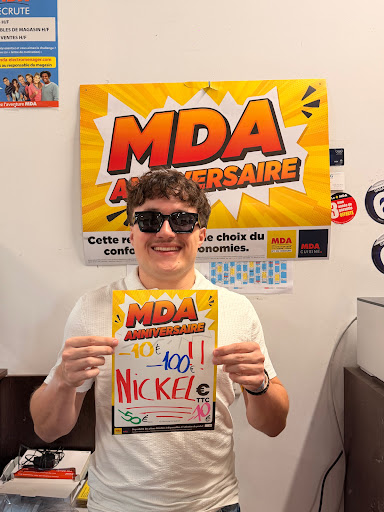 🎉 MDA fête son anniversaire… et c’est VOUS qui profitez des cadeaux ! 🎂🥳

Pour l’occasion, on vous a préparé une opération commerciale spéciale anniversaire avec des RÉDUCTIONS À GOGO , des bonnes affaires à ne pas manquer… et évidemment, la bonne humeur de toute l’équipe MDA Guéret ! 

🎁 Des promos 💥 Des prix qui font plaisir 😂 Et une équipe toujours aussi motivée !

 Profitez-en jusqu’au 19 septembre inclus !

On vous attend nombreux en magasin pour fêter ça avec nous ! 🎉🥳