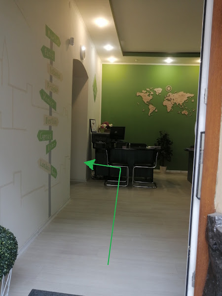 Фото зовнішнього вигляду крамниці 'Краяни'