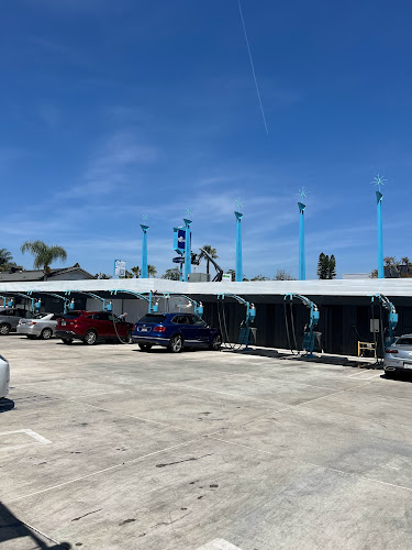 QuikWash Car Wash - Encino