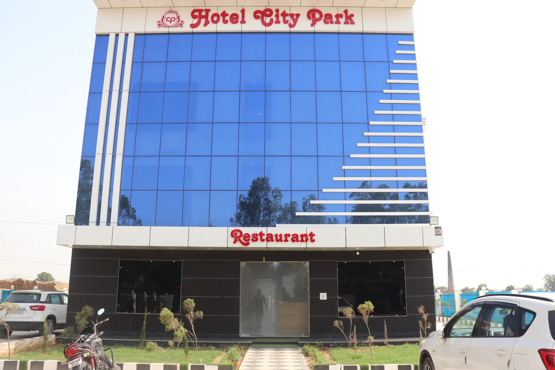 Hotel City Park - Best Restaurants in Dhanana, AC Room on Dhanana, Party Hall / Kitty Party Hall, Family Hotel in Dhanana