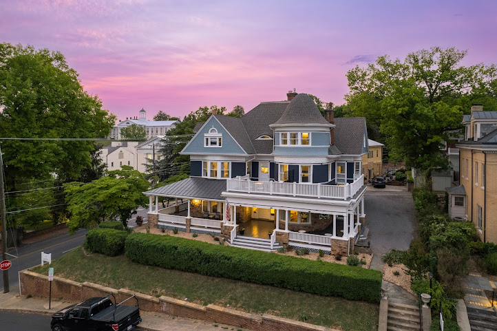 The Historic Berkeley Place by null