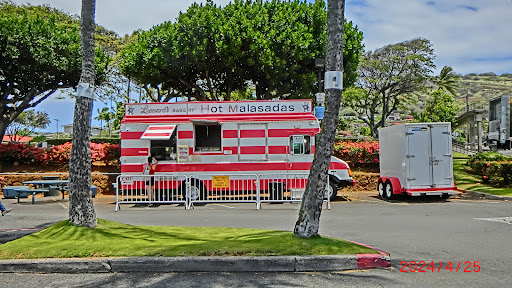 Leonard's Bakery Malasada Truck - Thumbnail