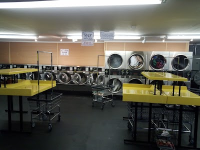 L & M Laundry Mat