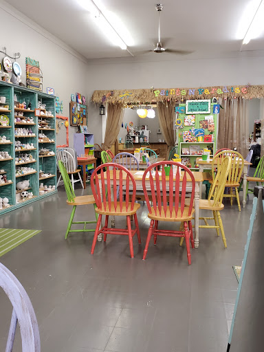 Paints 'N Paradise