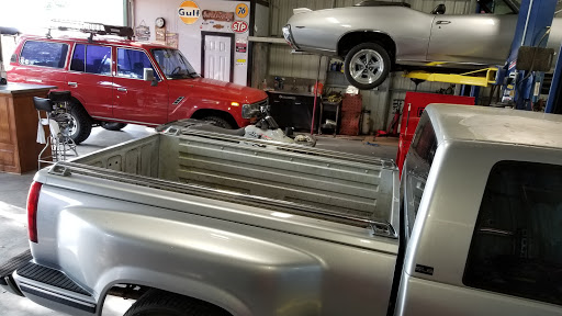 Bubba's Garage - Visual