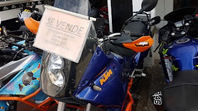 Photos of Factory motos KTM service center