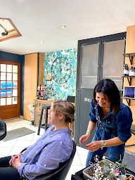 Photo n°5 de BEL'HAIR -salon De coiffure Cany-Barville à Cany-Barville (Salon de coiffure)