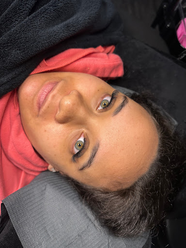 Lavish Looks Beauty Lounge - Thumbnail