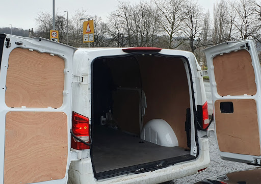 Yourvanhire - Visual