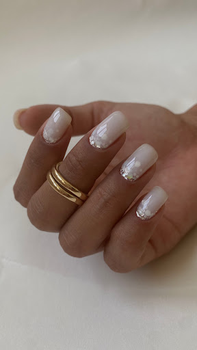 Chloé Hoffner - Manucure Russe - Thumbnail