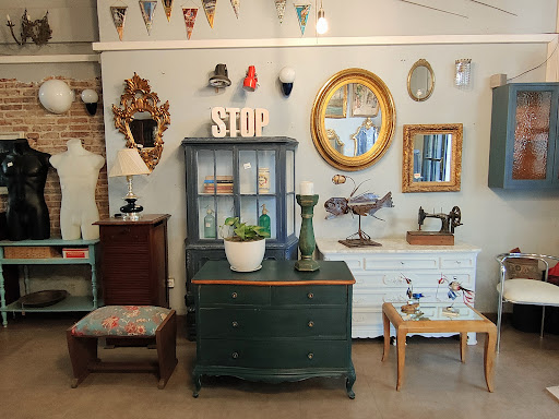 Tienda Columpiu. Segunda mano vintage Gallery - Spain
