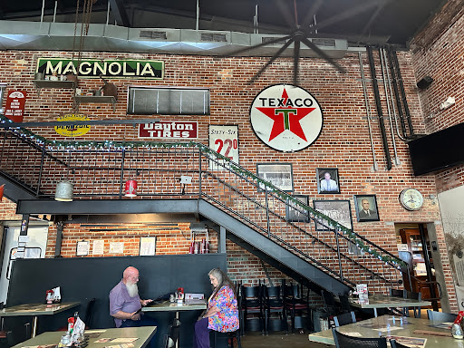 Buck & Johnny's: Eclectic Italian with a Cajun Flair - Thumbnail