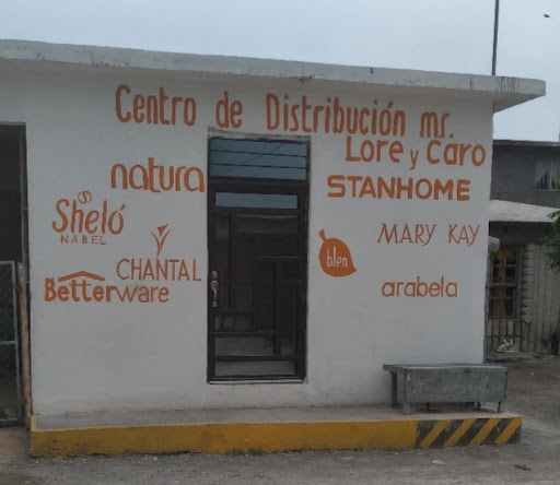 Centro de Distribución m.r Lore y Caro
