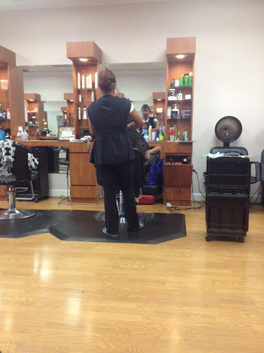 Melania Hair Design Dominican Salon & Barbershop Gallery - United States