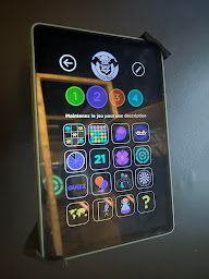 Photo n°13 de VIKING HOUSE 🎯 Lancer de Haches sur cibles INTERACTIVES 🪓 Grenoble Centre Ville à Grenoble (Bar à tapas)