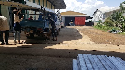 Photos of Kubota Huot Sroeng - Suong (គូបូតា ហ៊ួត ស្រ៊ឹង)