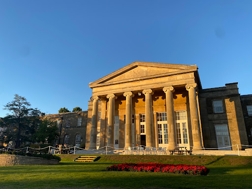 Mill Hill School Logo